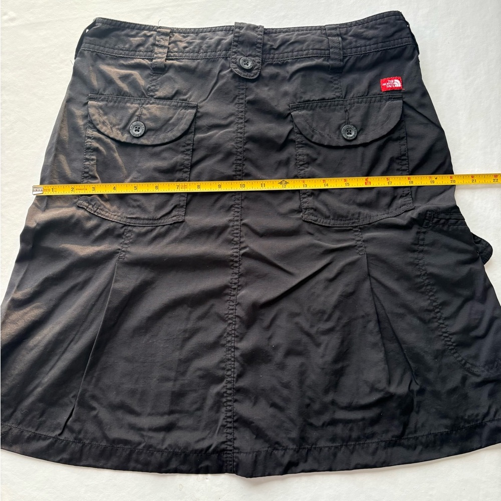 The North Face Women's Active Cargo Skirt - Size 12 Fantastic Condition - Picture 11 of 12